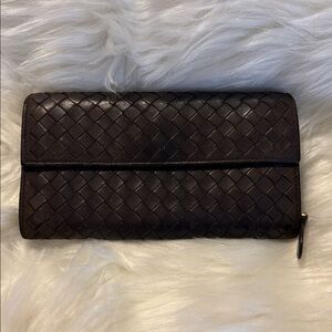 Authentic Bottega Veneta Long Leather Wallet, GUC!